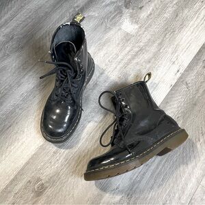 Vintage Dr Marten’s Black Boots US size 6